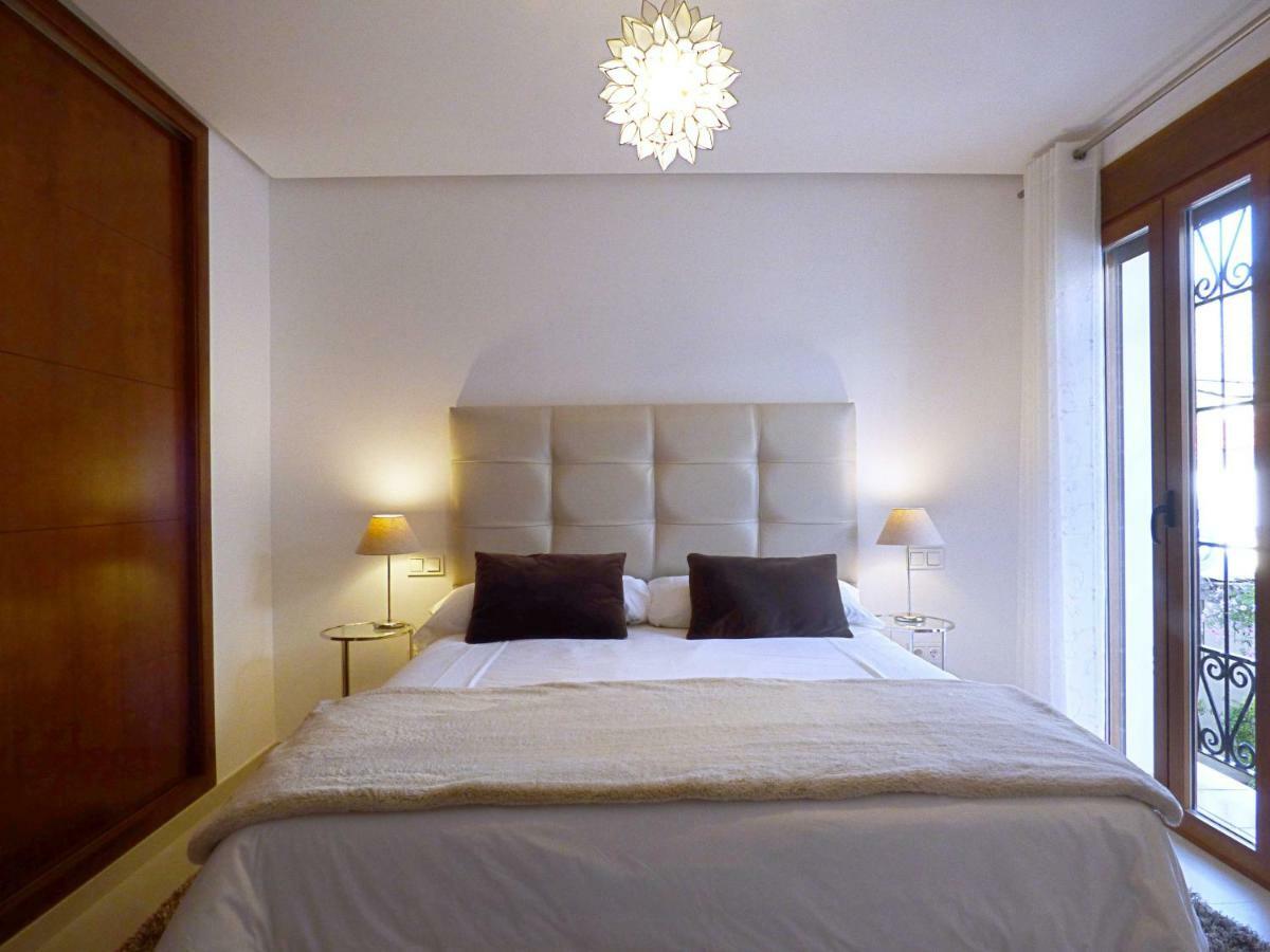 Polo Apartments - เบนาบีส ภายนอก รูปภาพ