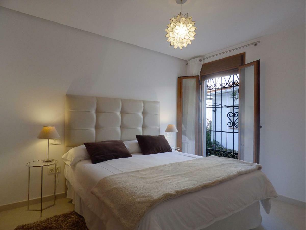 Polo Apartments - เบนาบีส ภายนอก รูปภาพ
